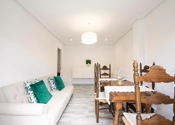 Beautiful With Terrace - Prime Location!