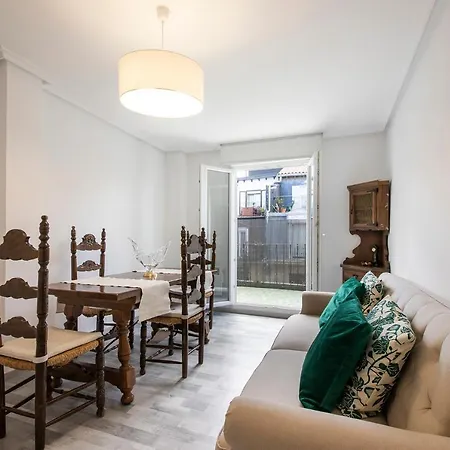 Апартаменты Beautiful With Terrace - Prime Location! *