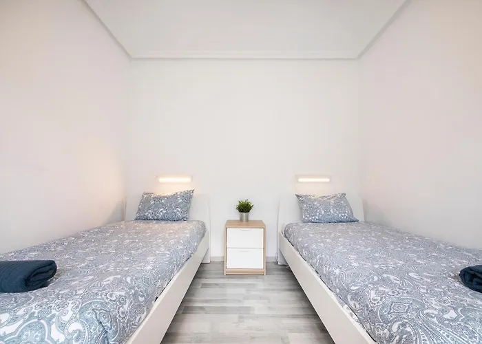 アパート Beautiful With Terrace - Prime Location! *